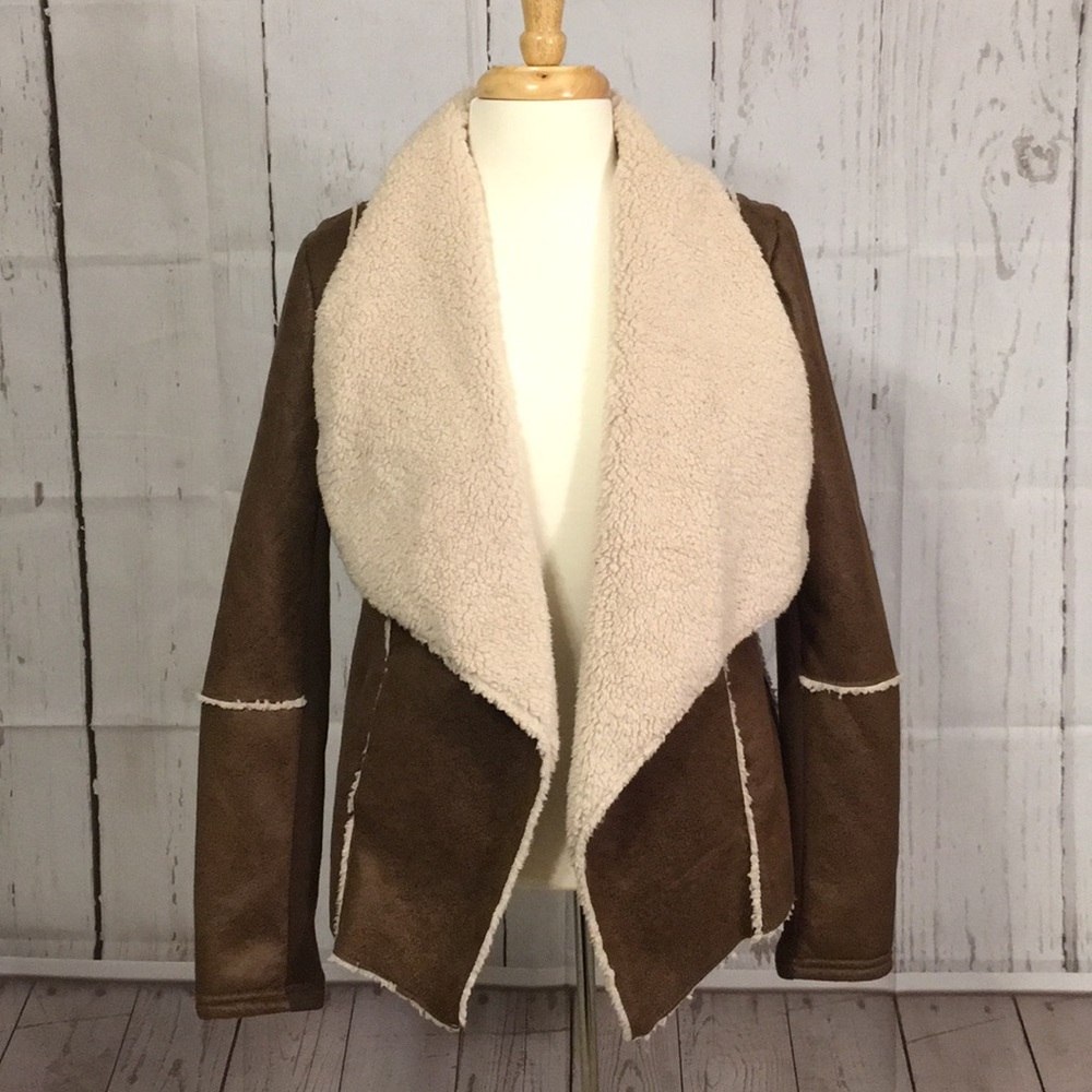 Fur lined jacket with flyaway collar. EUC